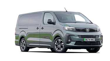 Vauxhall Vivaro Life, вид спереди под углом